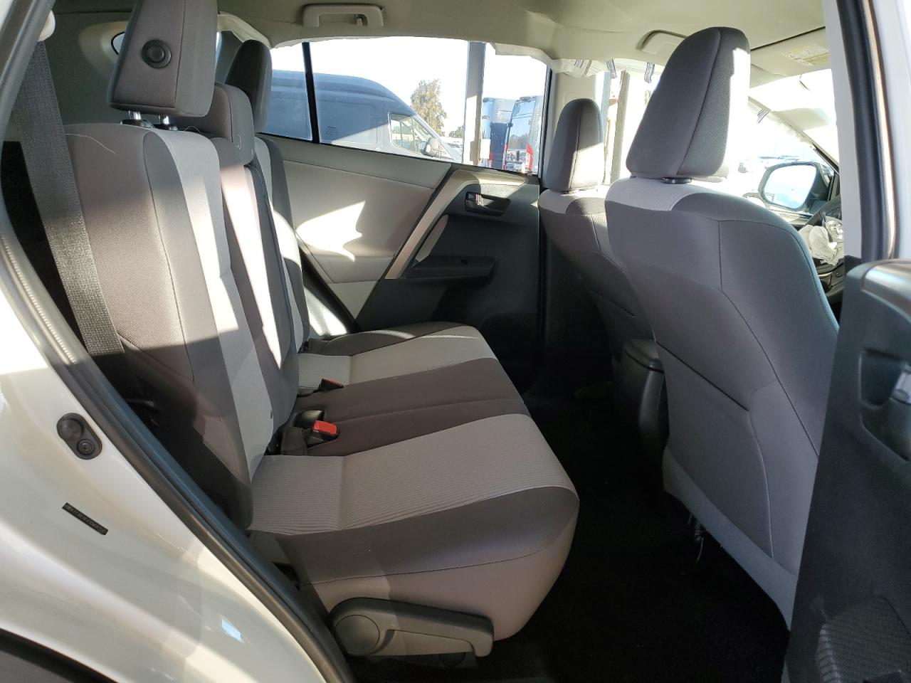 2013 Toyota RAV 4 - Image 11