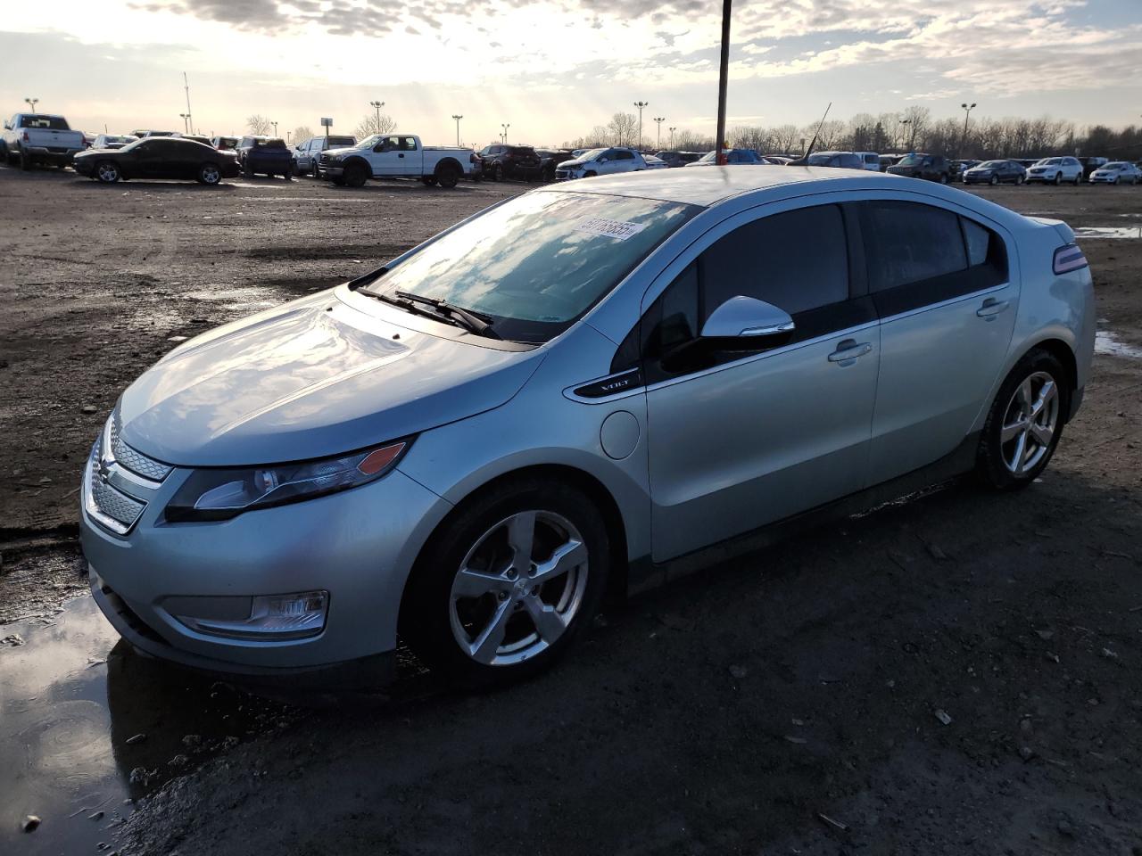 2013 Chevrolet Volt  იყიდება Indianapolis-ში, IN - Front End