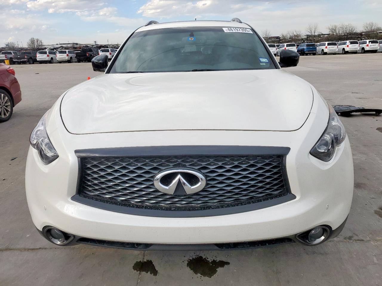 2017 Infiniti QX70 - Image 5