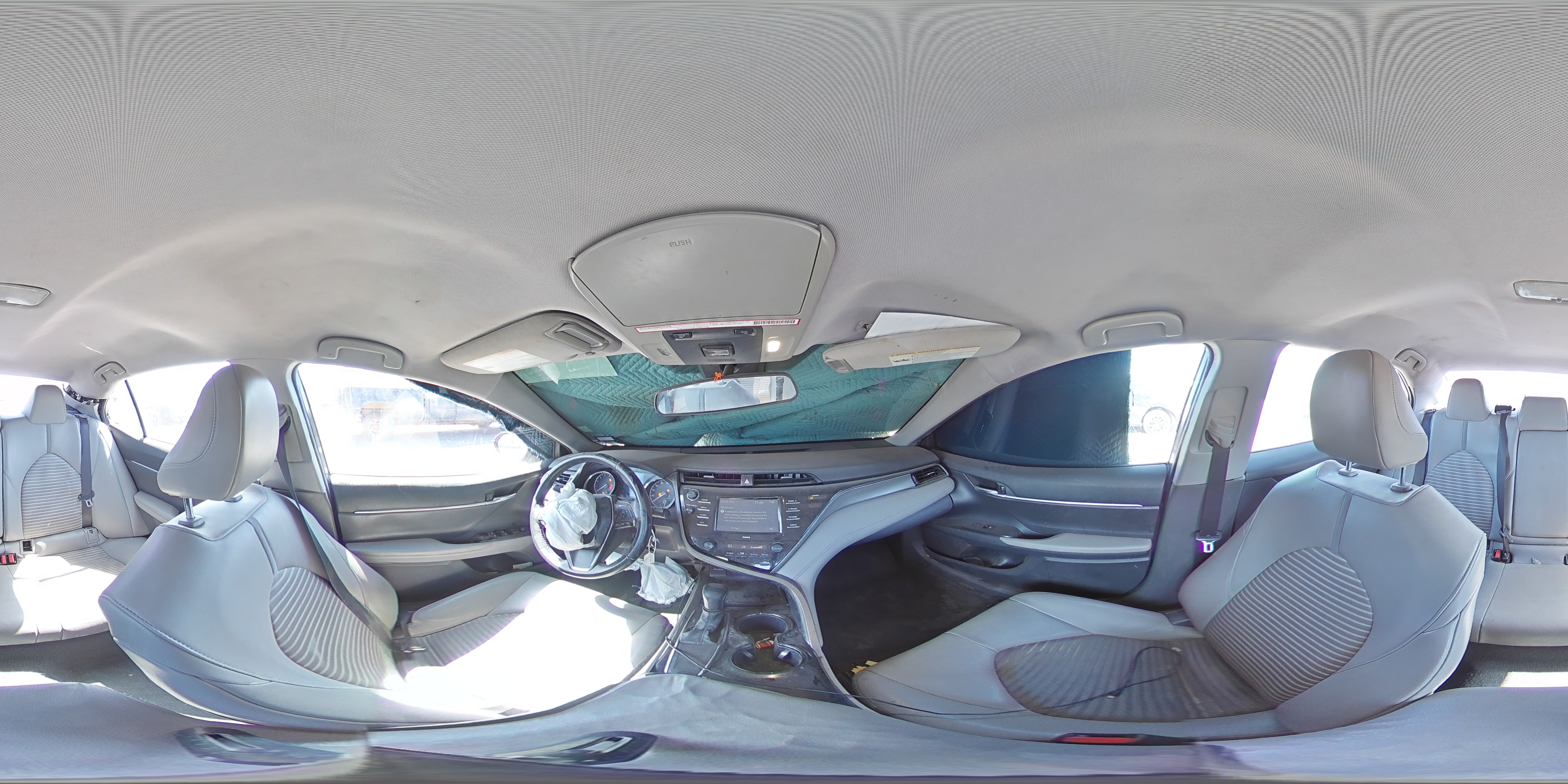 2020 Toyota Camry - Image 12