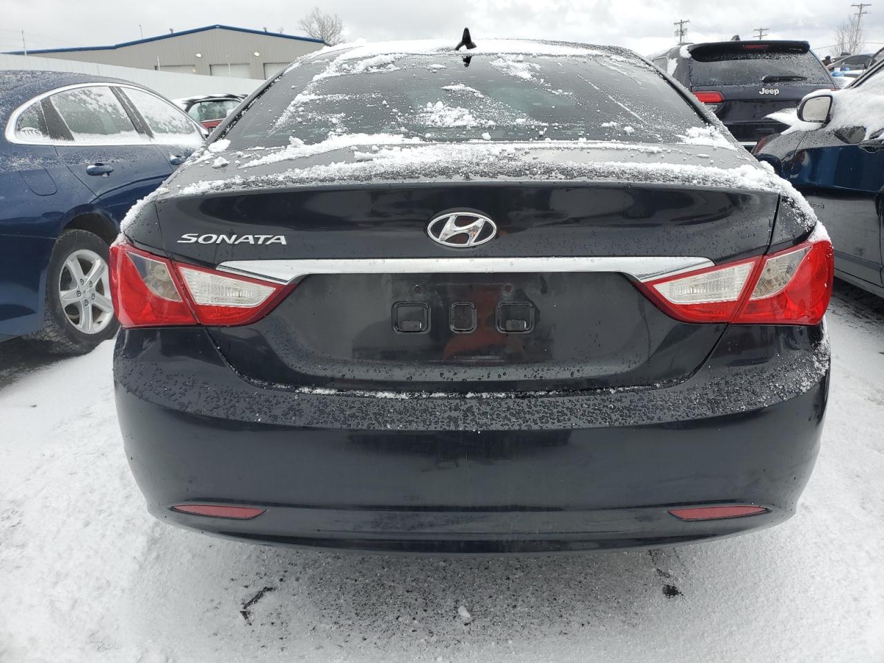 2011 Hyundai Sonata - Image 6