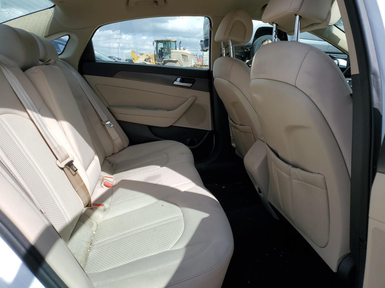 2015 Hyundai Sonata - Image 10
