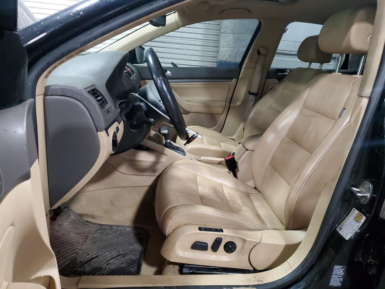 2006 Volkswagen Jetta - Image 7
