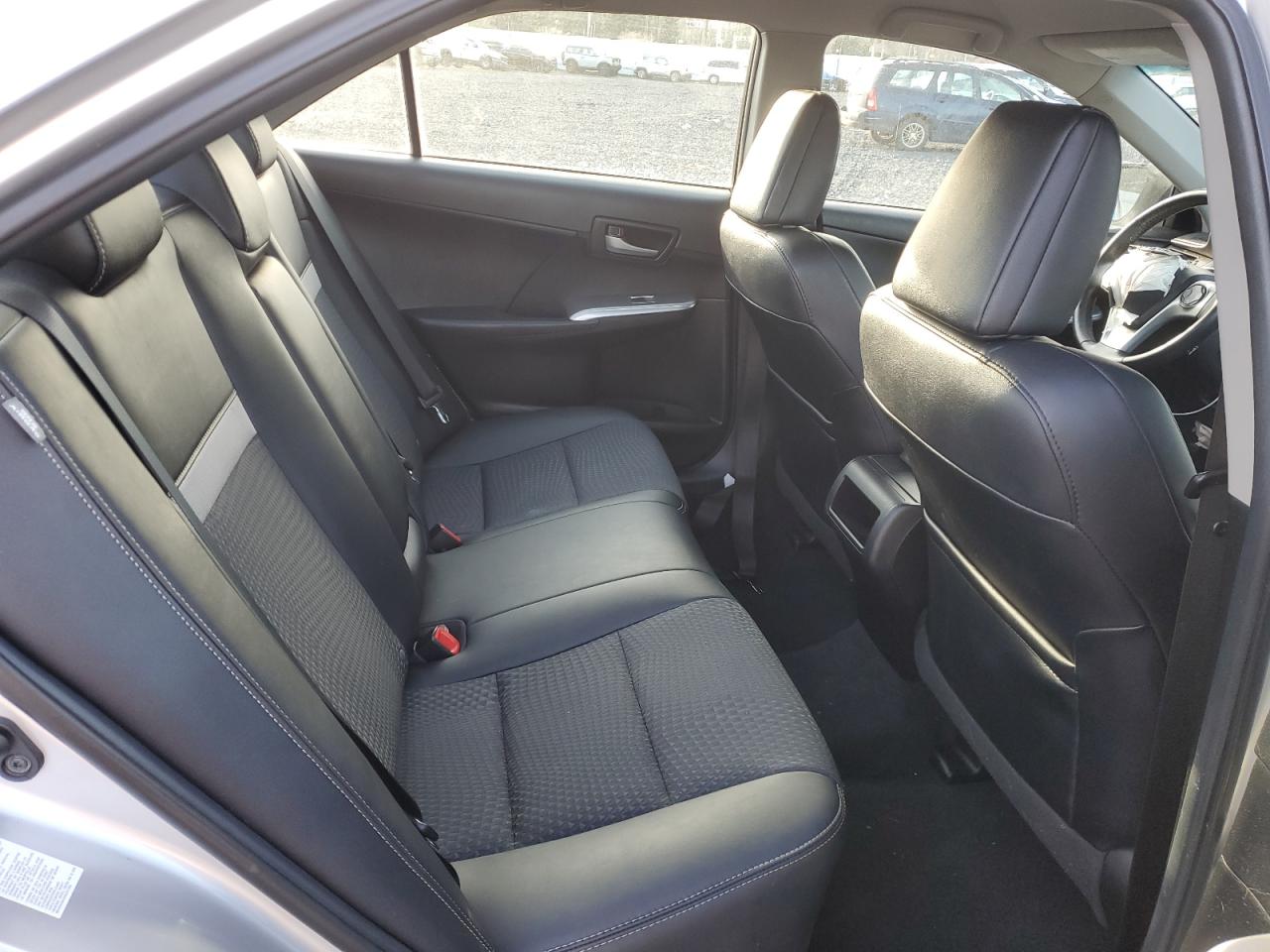 2014 Toyota Camry - Image 11