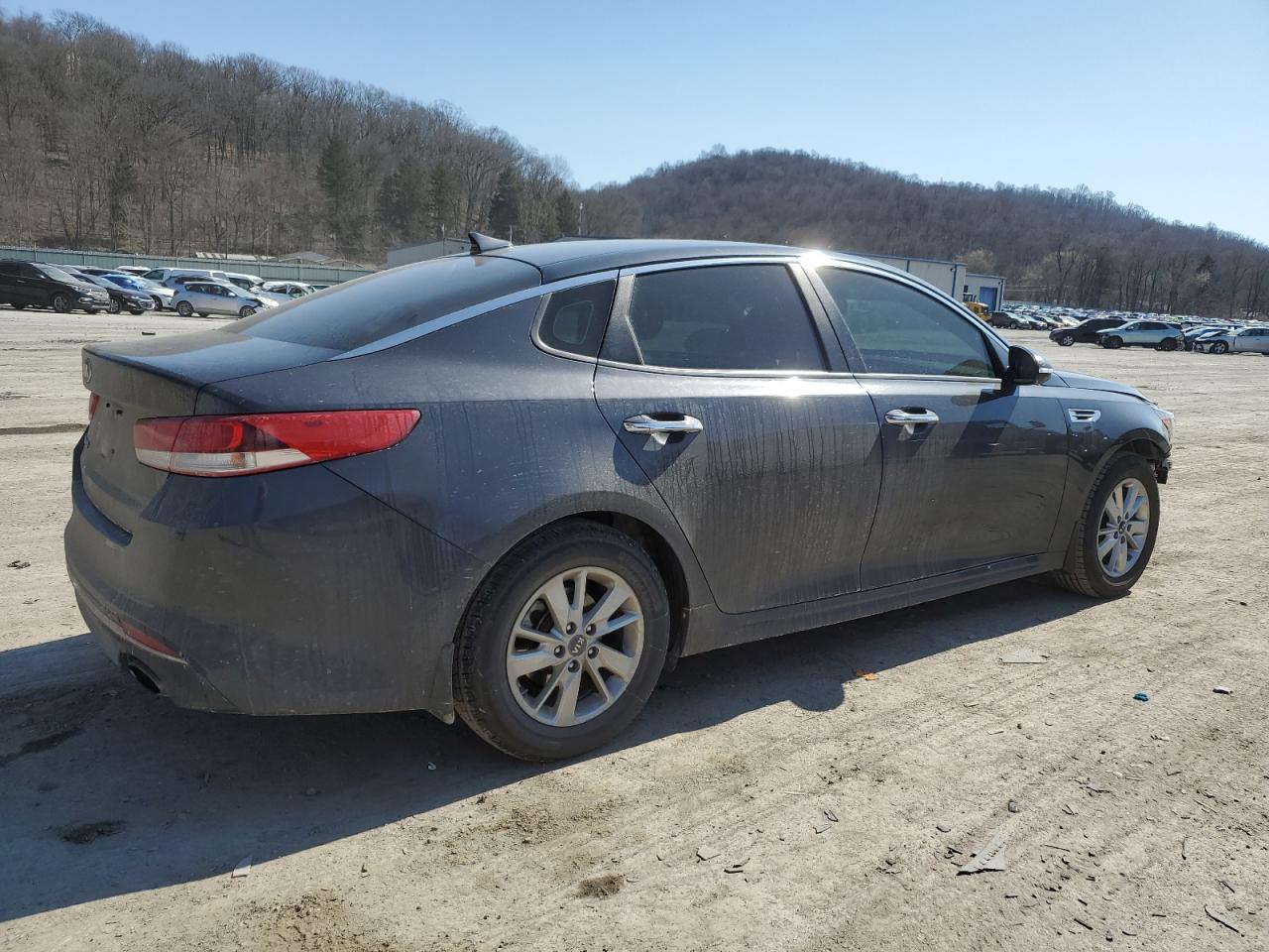 2017 Kia Optima - Image 3