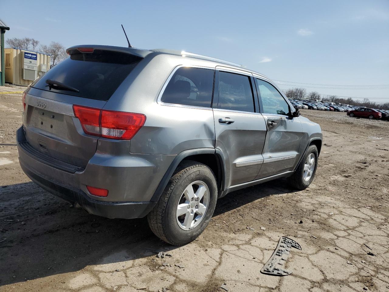 2011 Jeep Grand Cherokee - Image 3