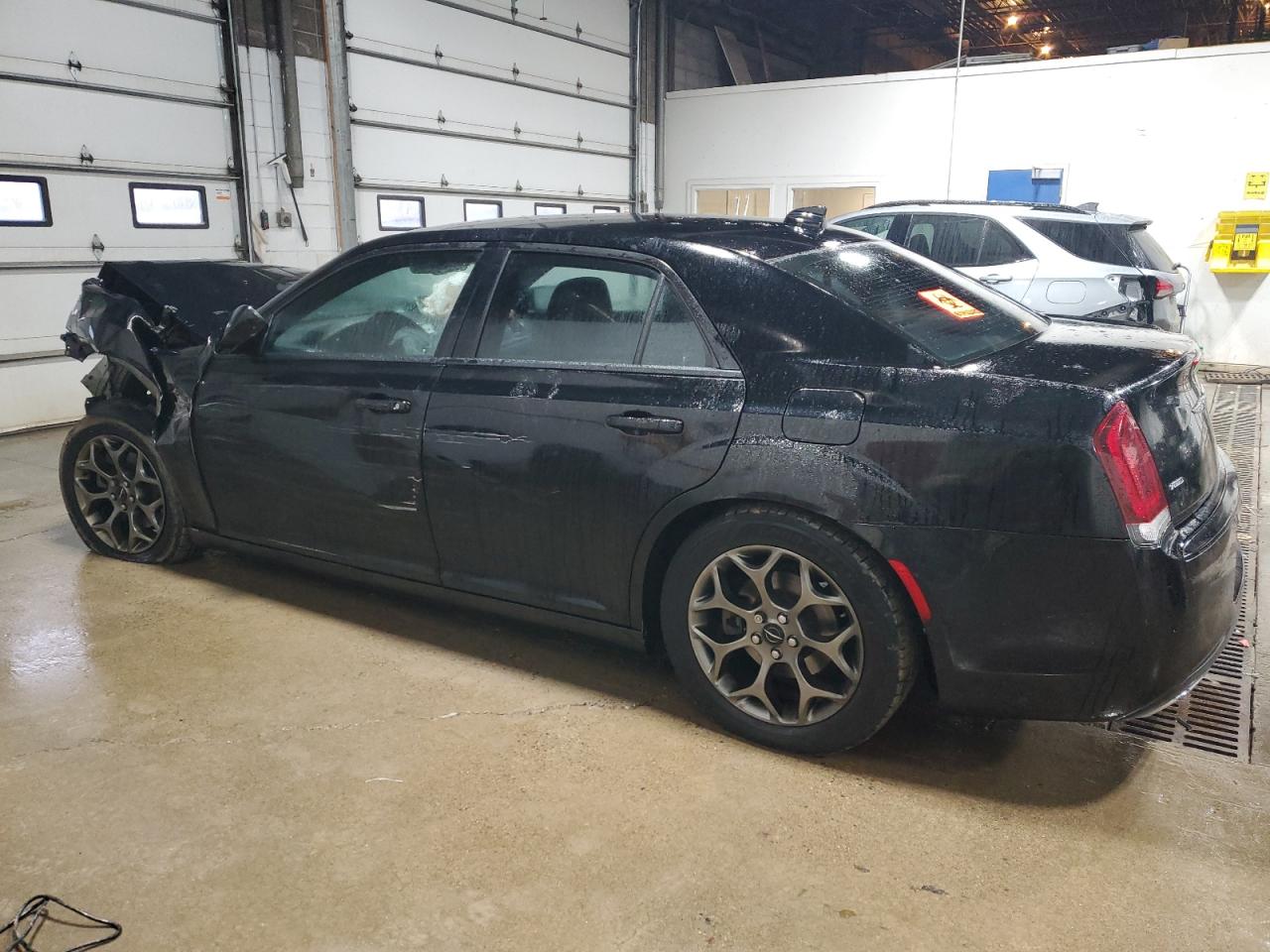2016 Chrysler 300 - Image 2