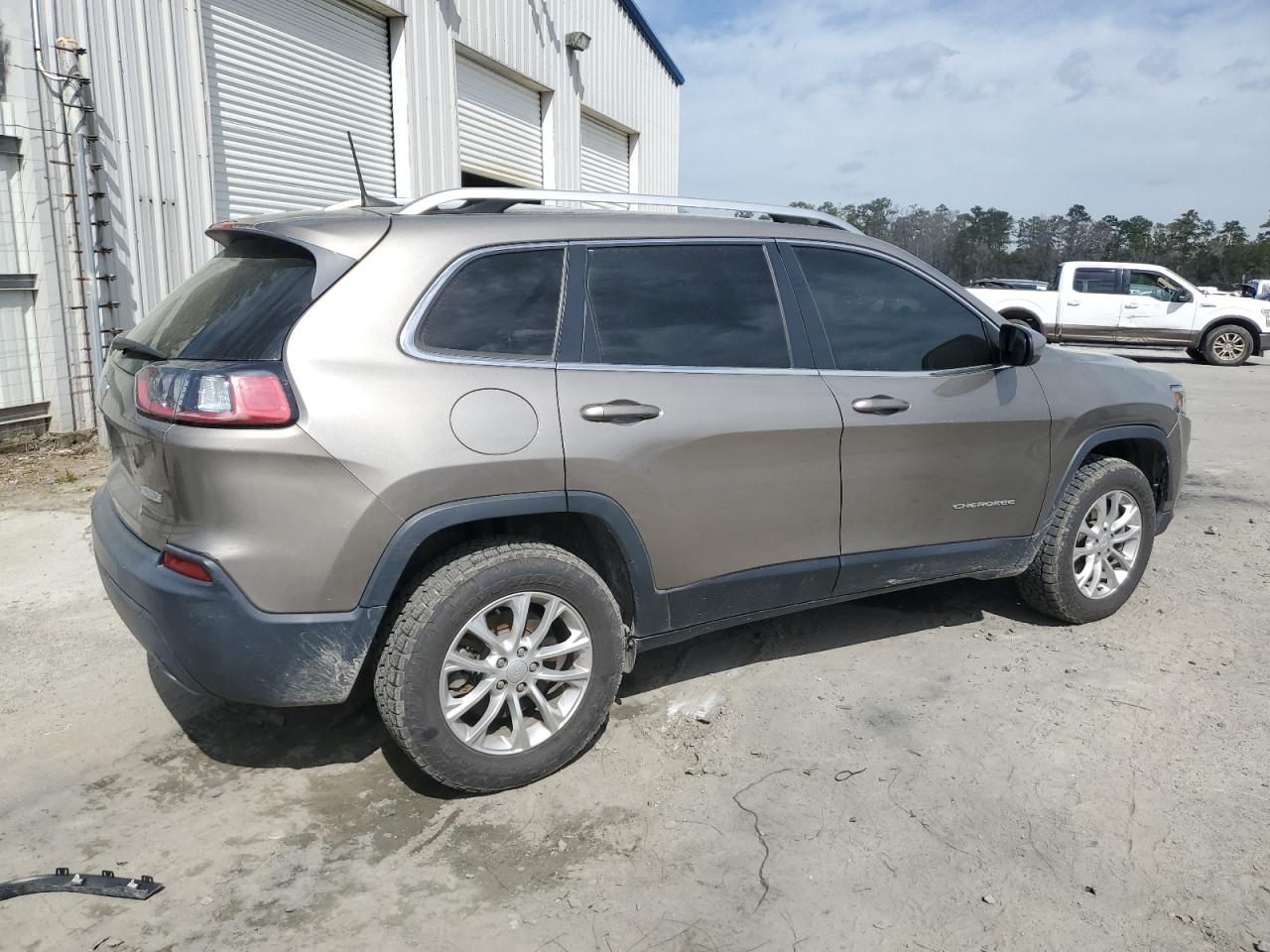 2019 Jeep Grand Cherokee - Image 3