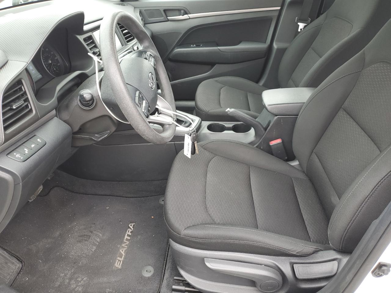 2019 Hyundai Elantra - Image 7