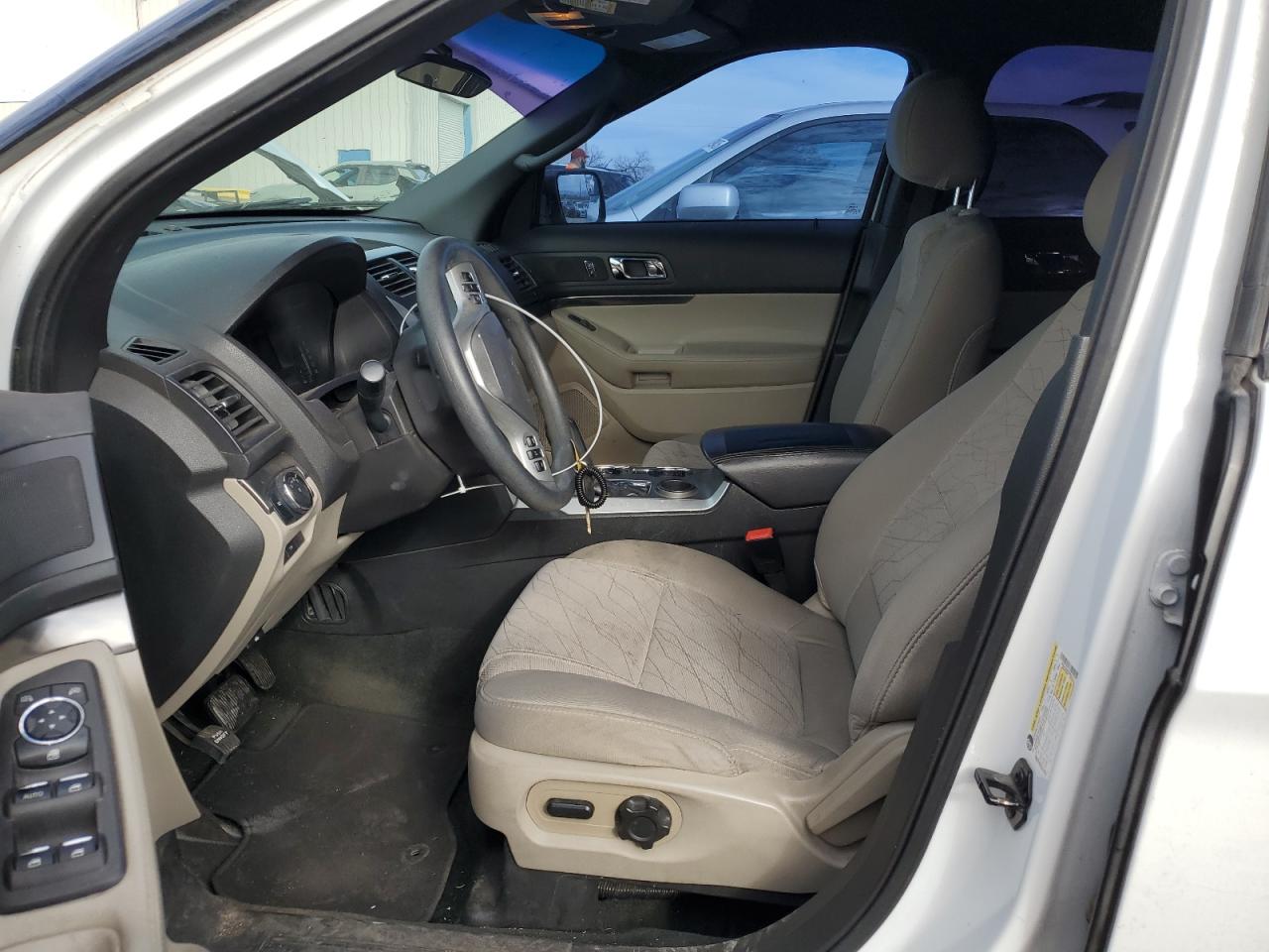 2014 Ford Explorer - Image 7