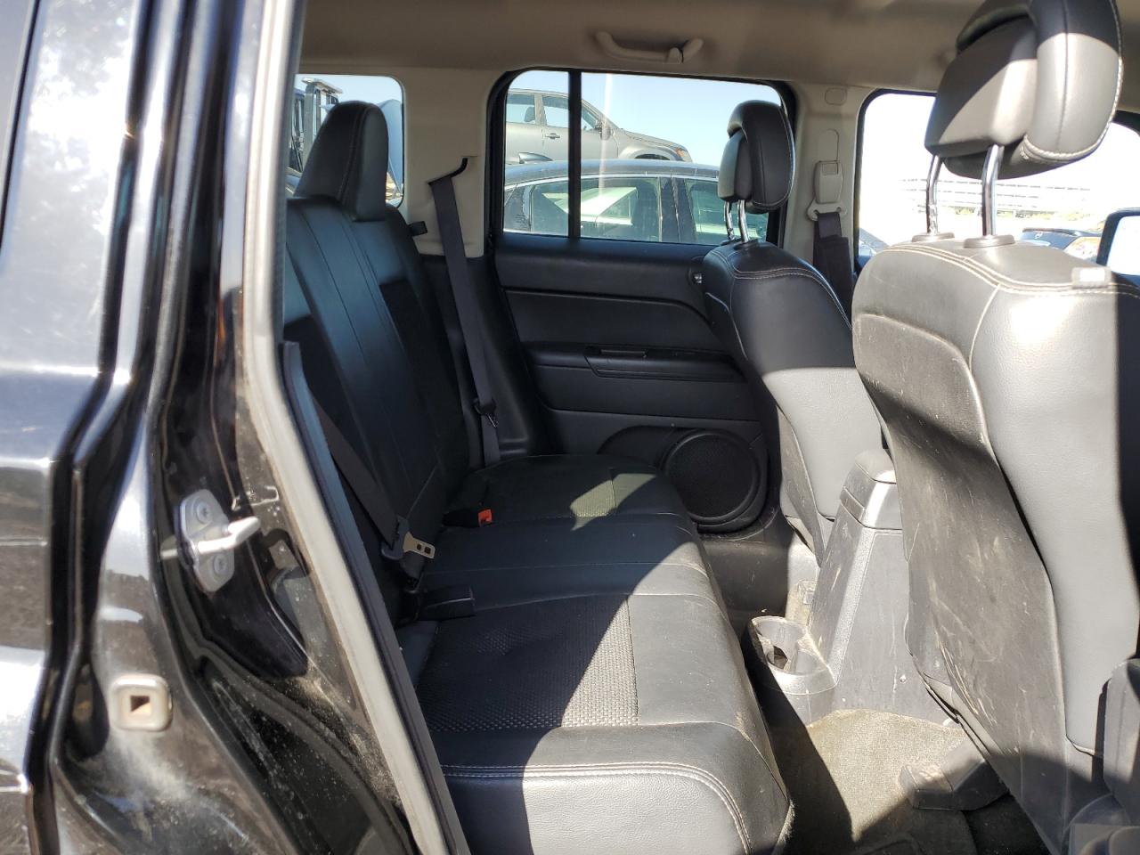 2016 Jeep Liberty (Patriot) - Image 11