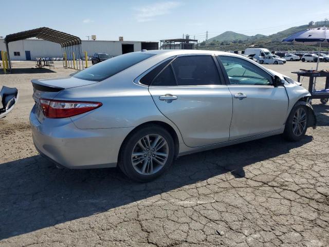  TOYOTA CAMRY 2016 Серебристый
