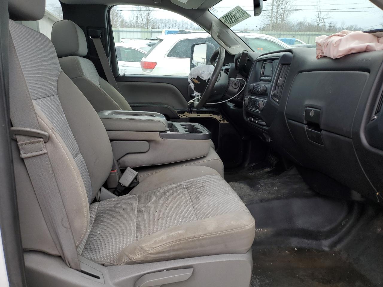 2015 Chevrolet Silverado - Image 10