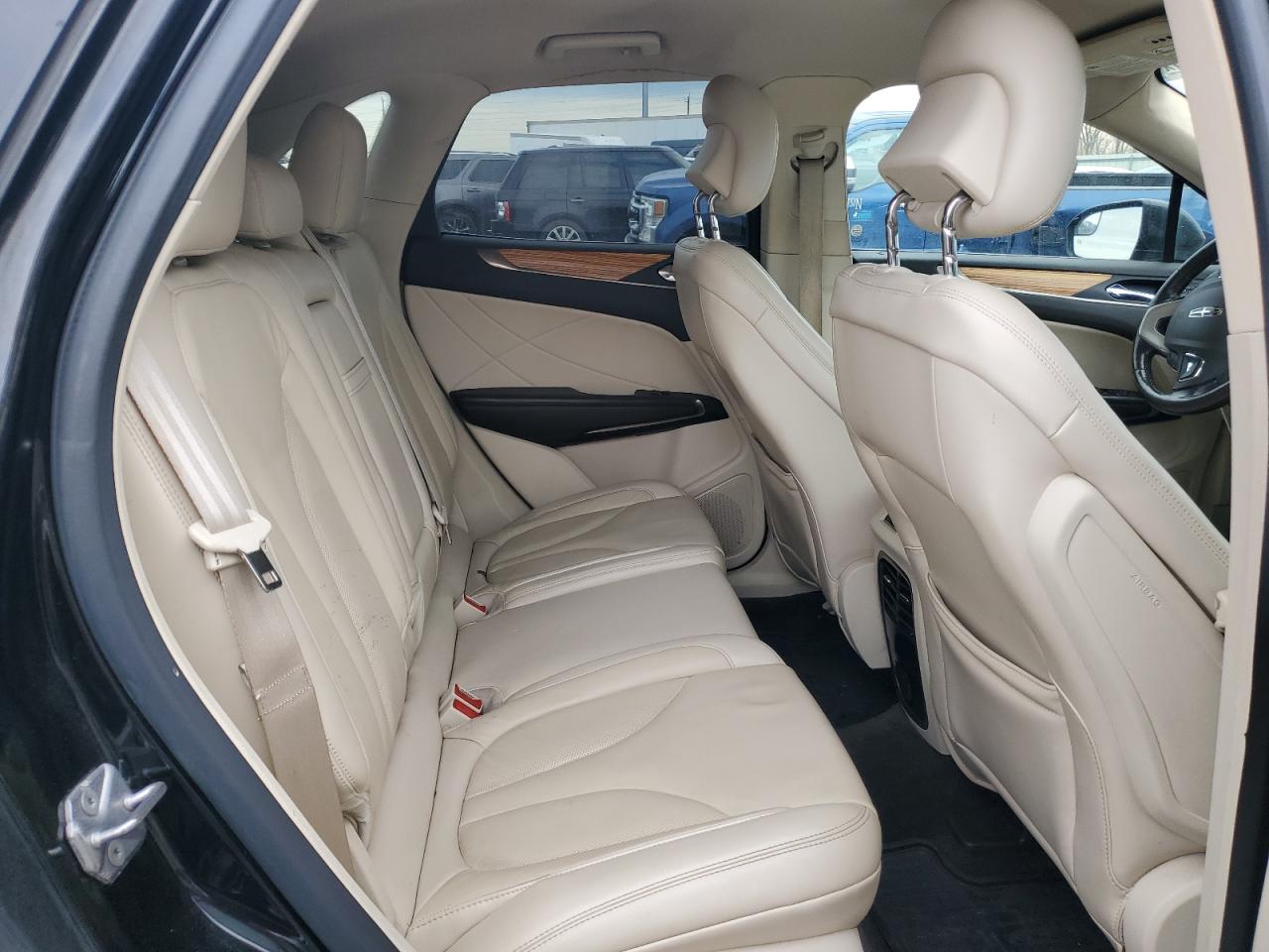 2016 Lincoln MKC - Image 11