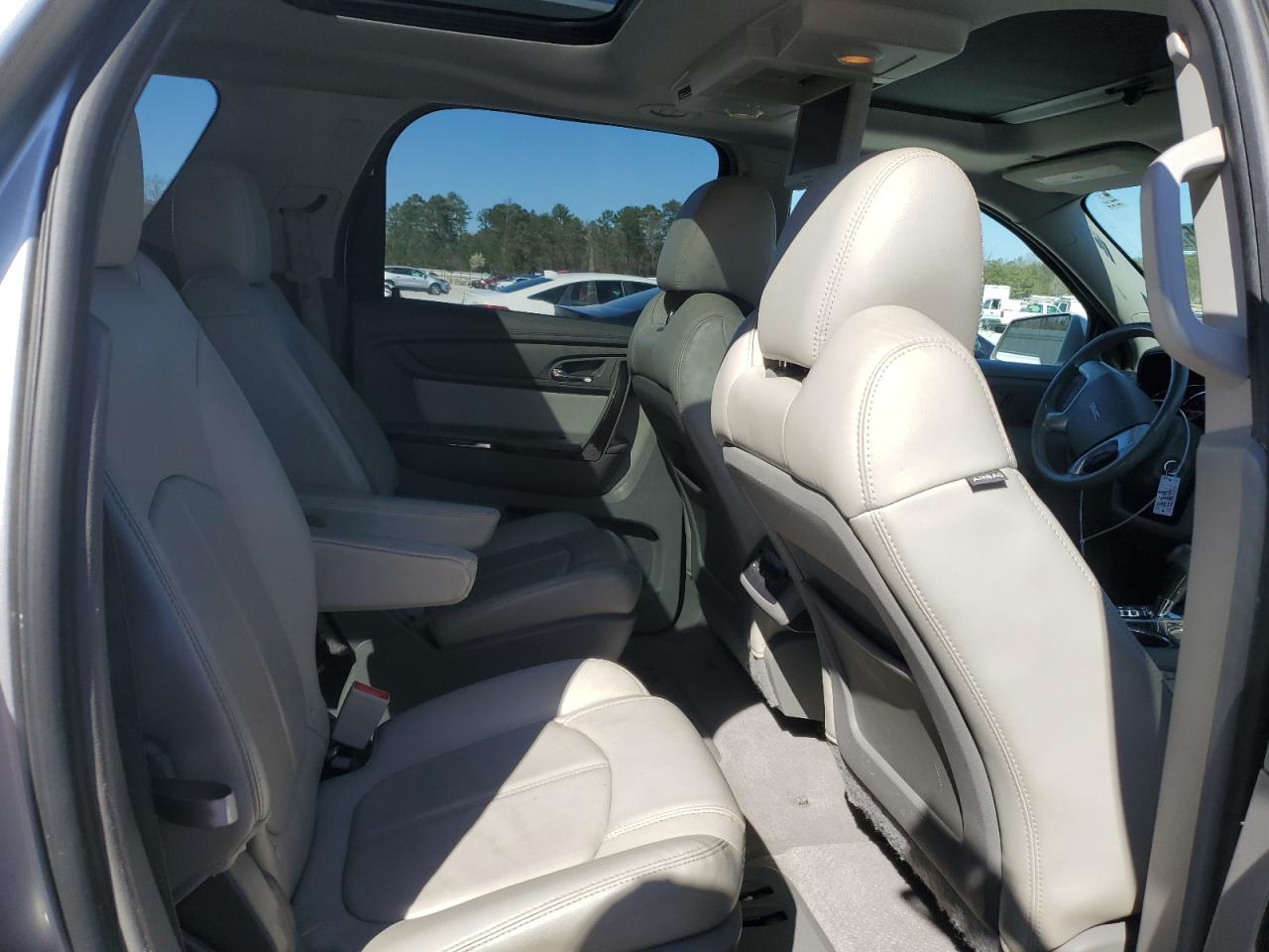 2015 GMC Acadia - Image 11