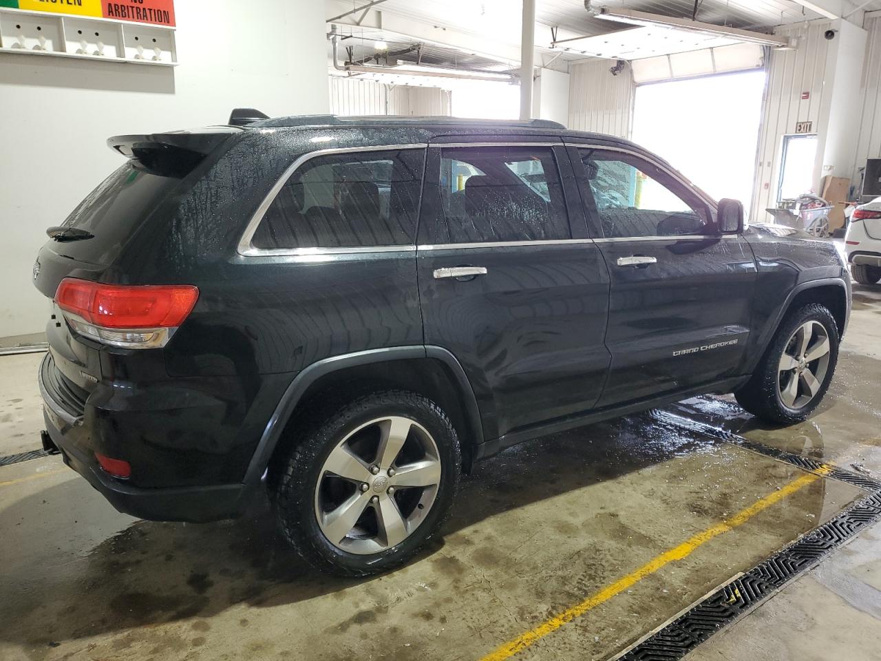 2015 Jeep Grand Cherokee - Image 3