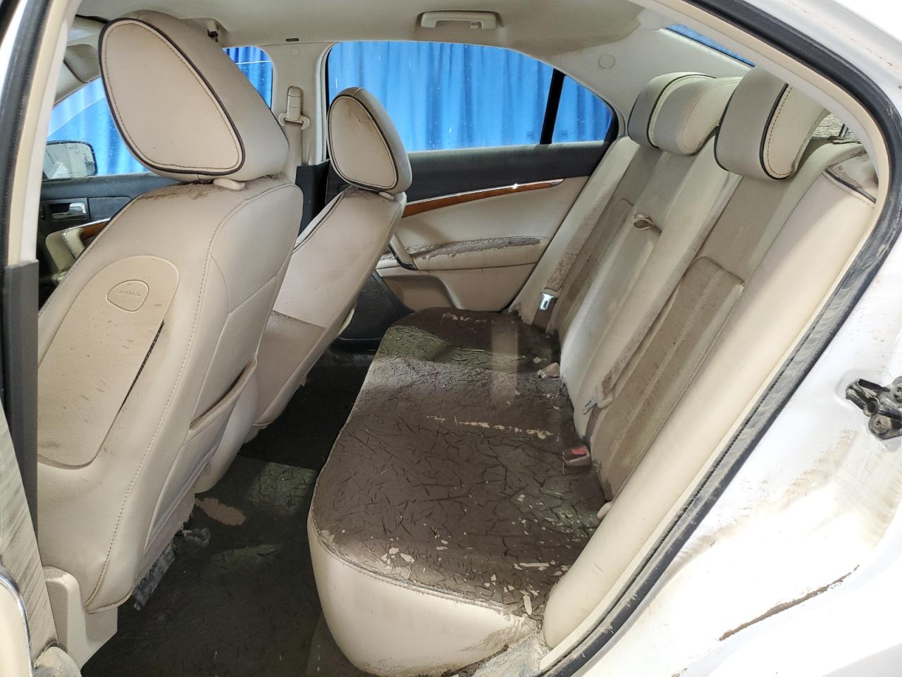 2010 Lincoln MKZ - Image 11