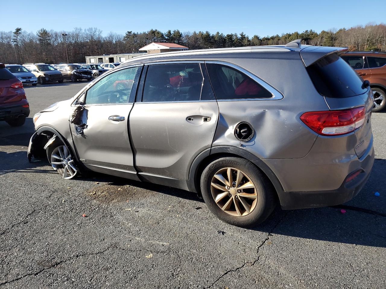 2016 Kia Sorento - Image 2