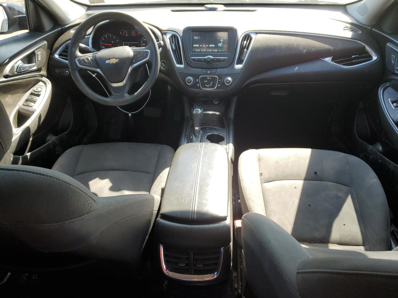 2018 Chevrolet Malibu - Image 8
