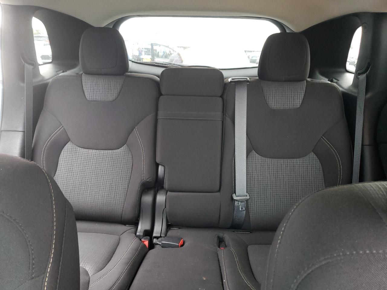 2016 Jeep Grand Cherokee - Image 10