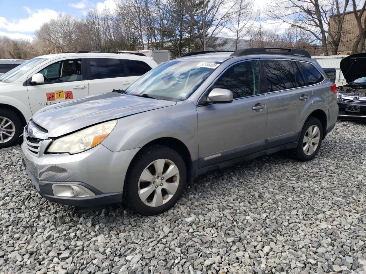 2011 Subaru Outback 2.5I Premium for Sale in North Billerica, MA - Front End