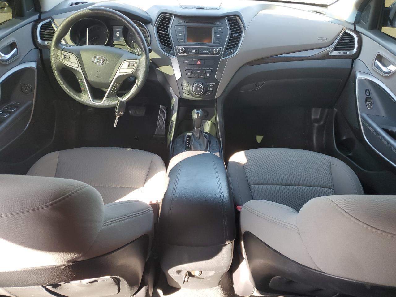 2018 Hyundai Santa Fe - Image 8