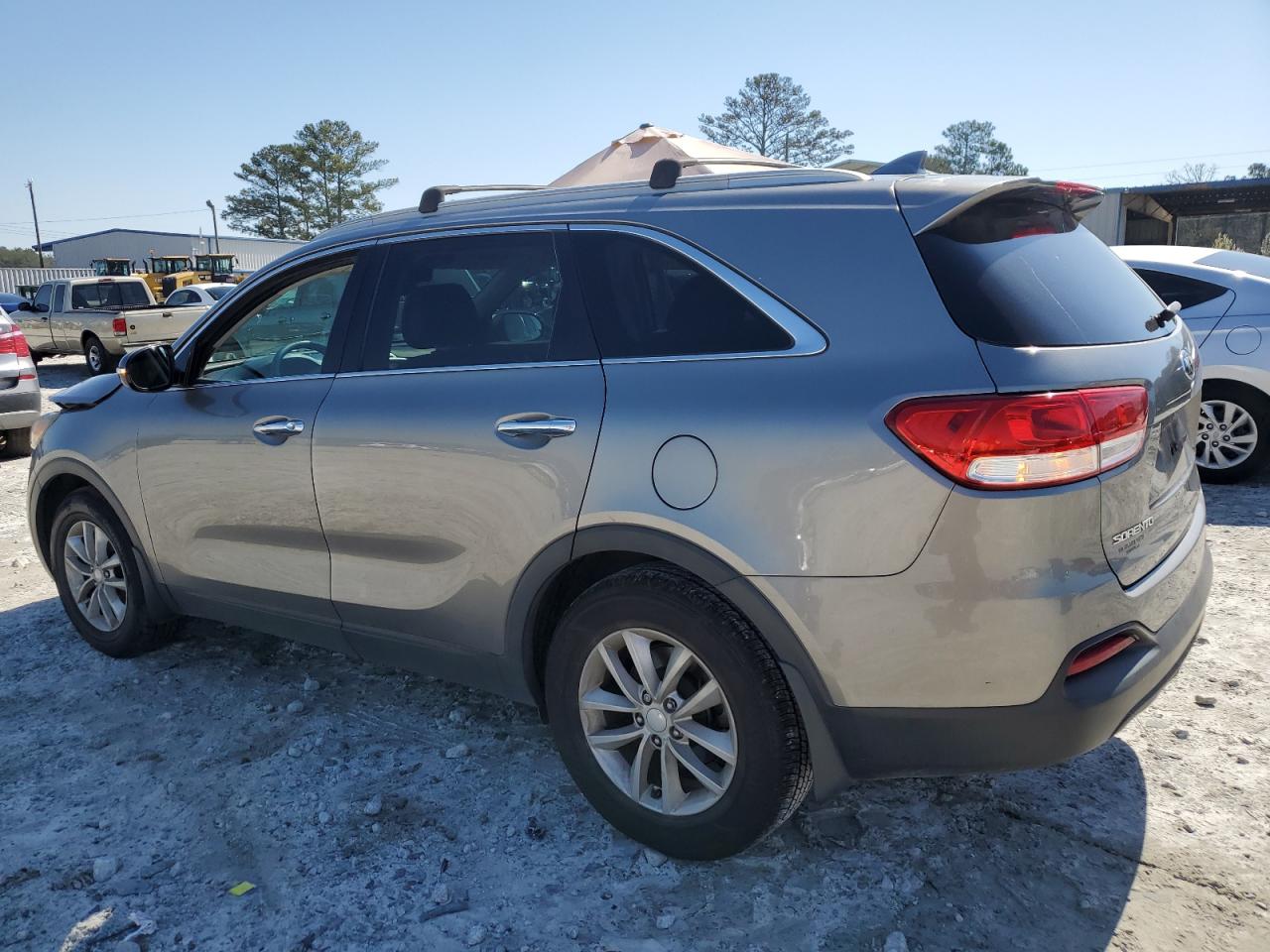 2016 Kia Sorento - Image 2
