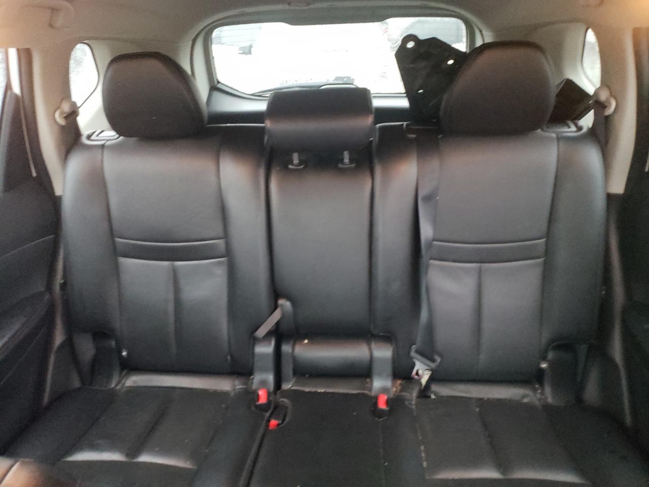 2015 Nissan Rogue - Image 10