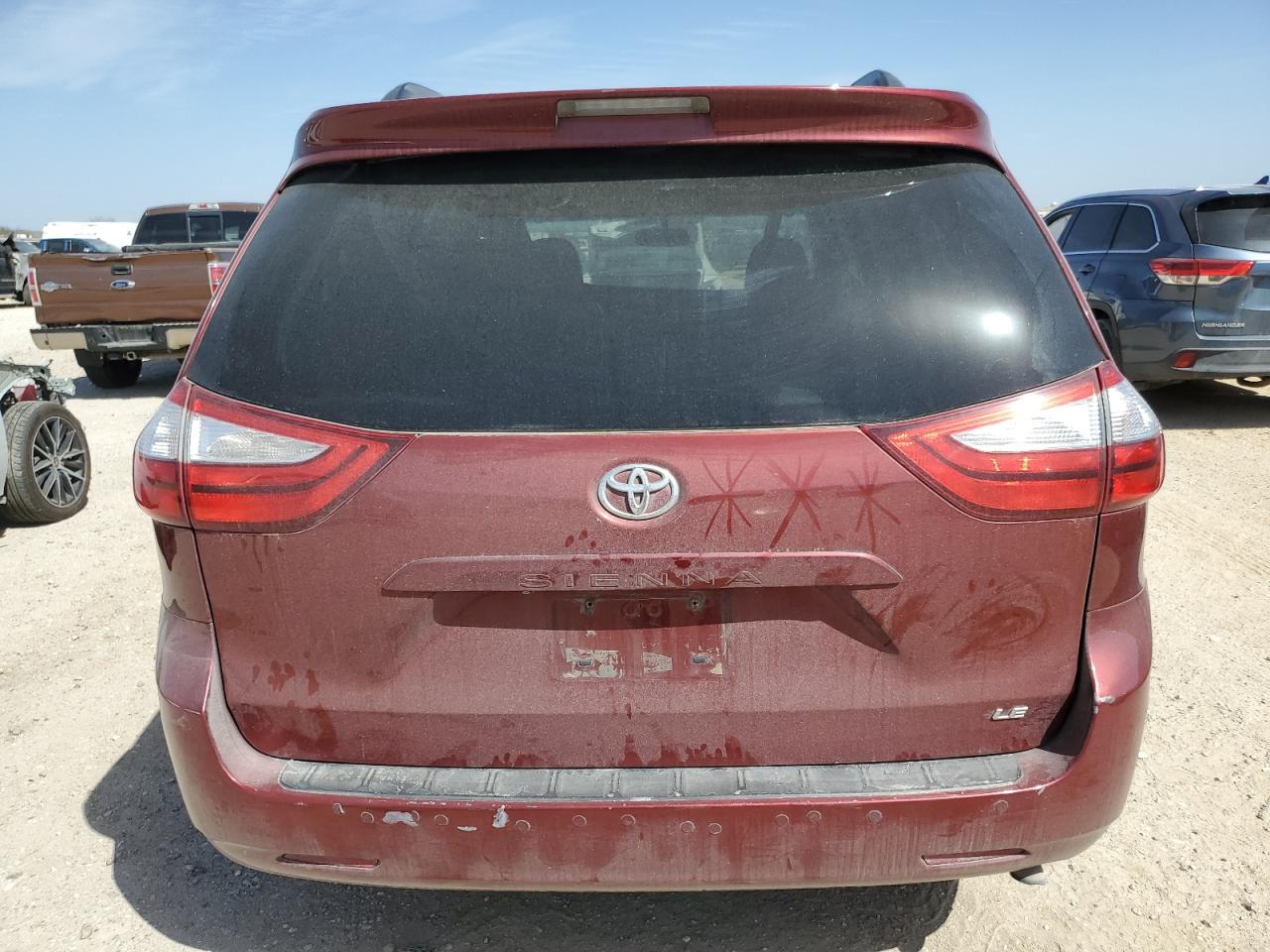 2015 Toyota Sienna - Image 6