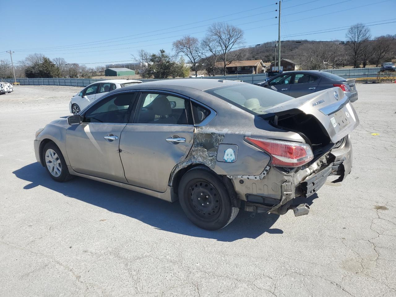 2015 Nissan Altima - Image 2