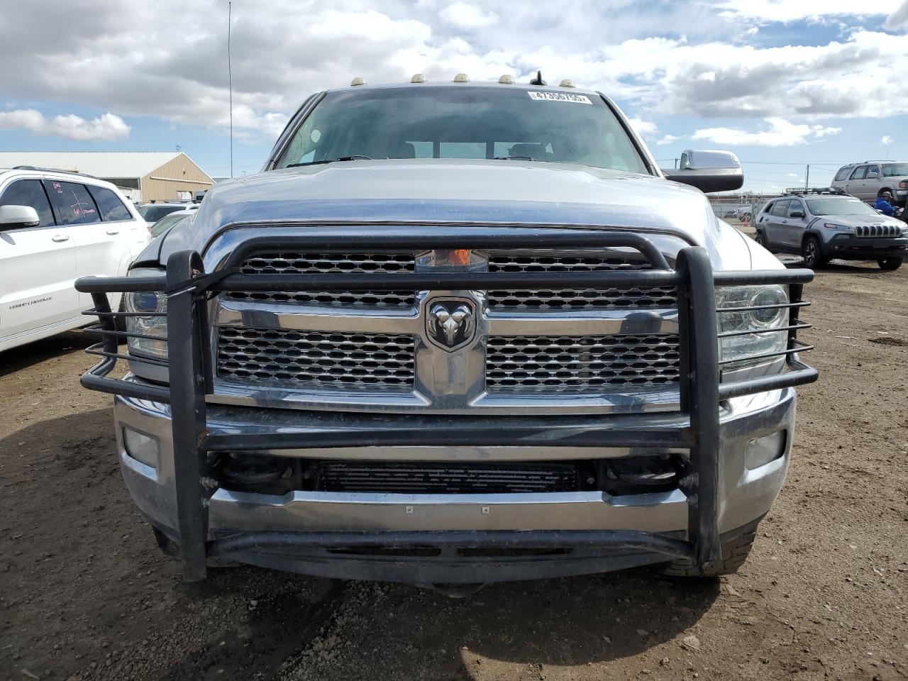 2015 RAM 3500 - Image 5