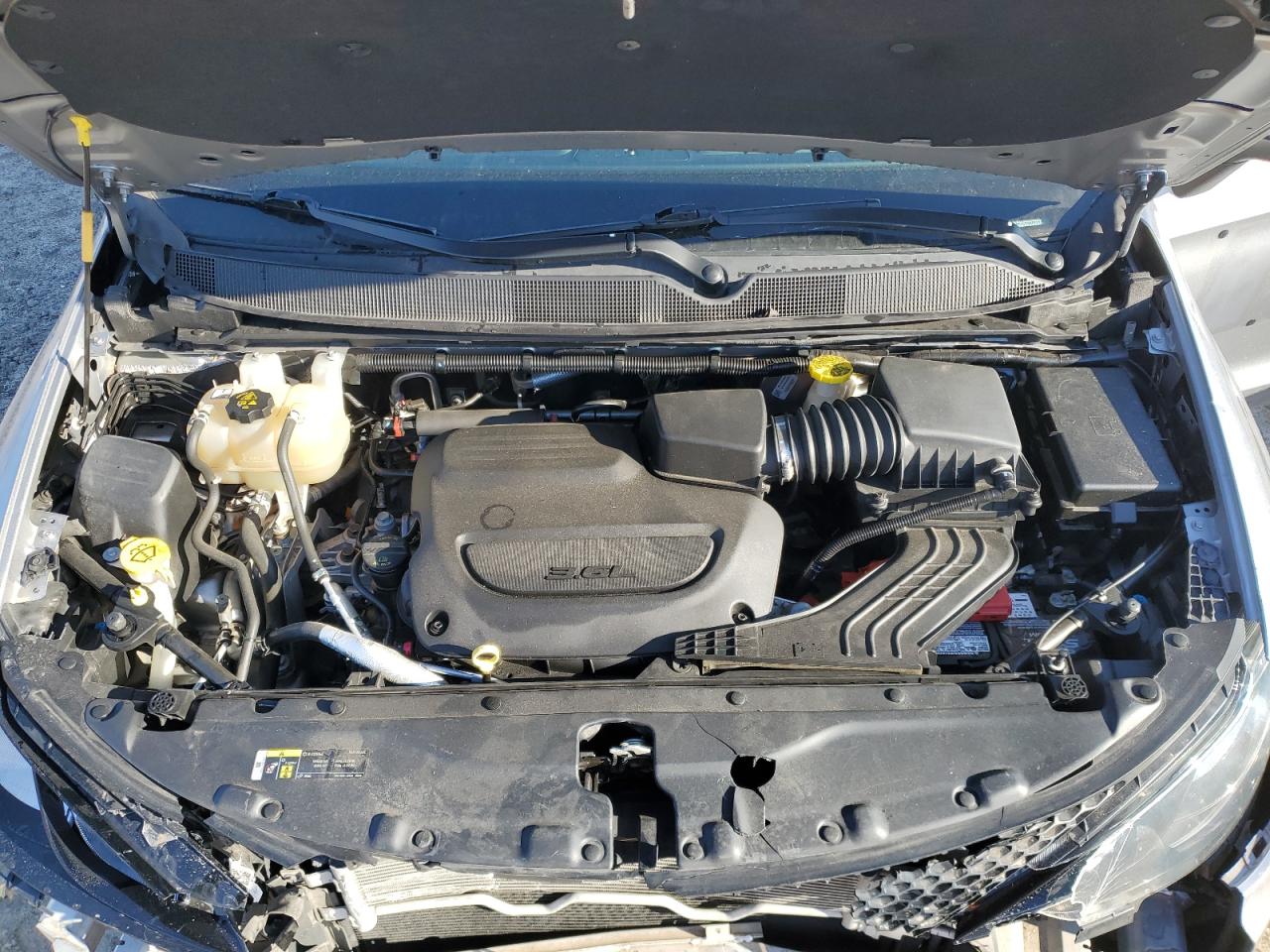 2019 Chrysler Pacifica - Image 13