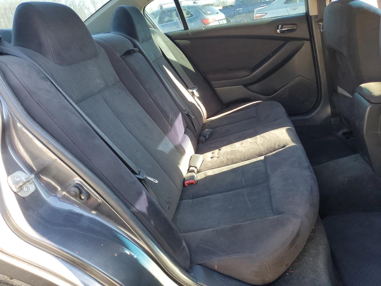 2012 Nissan Altima - Image 10