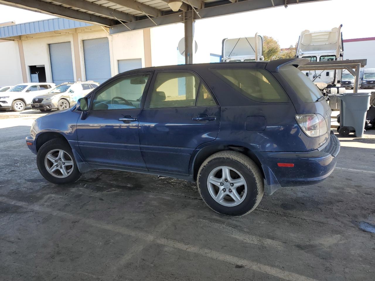 2001 Lexus RX - Image 2