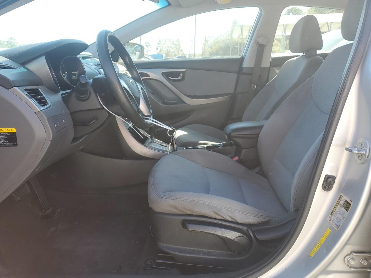 2013 Hyundai Elantra - Image 7