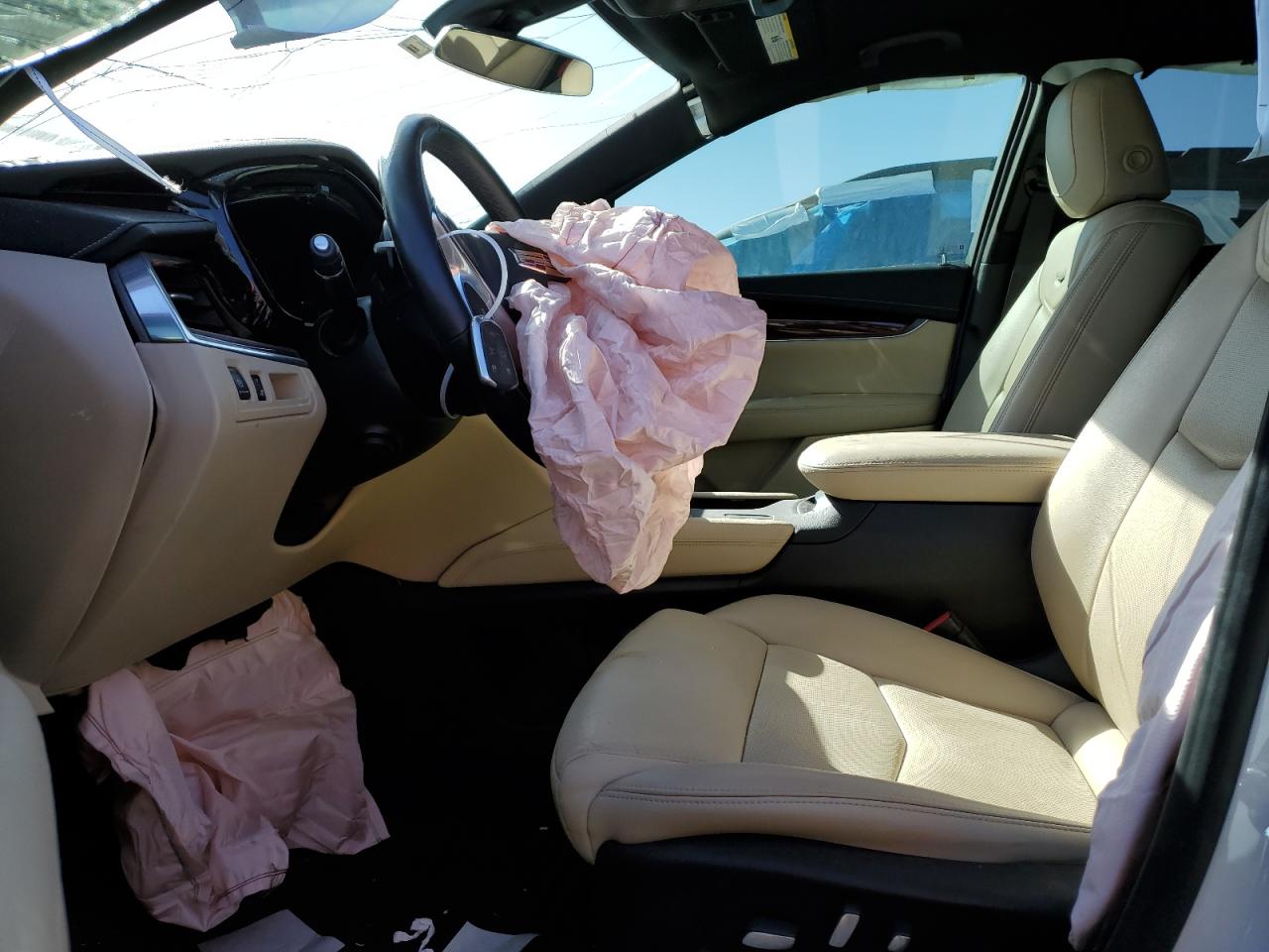 2019 Cadillac XT5 - Image 7