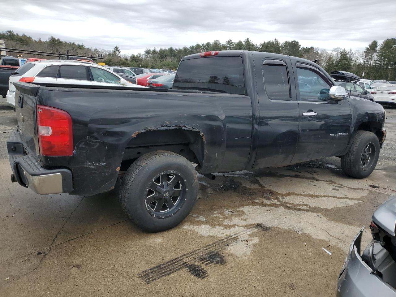 2008 Chevrolet Silverado - Image 3