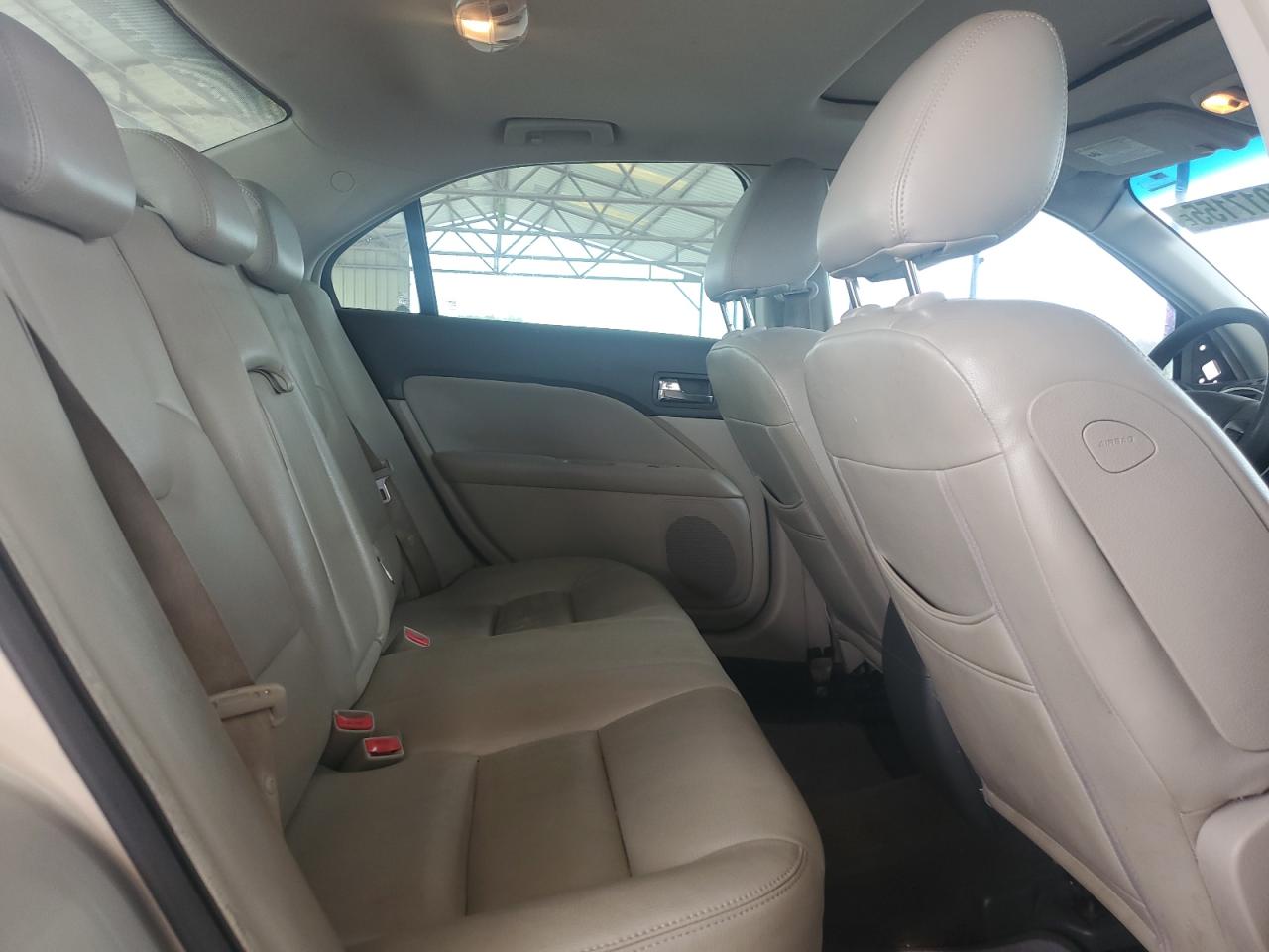 2010 Ford Fusion - Image 10