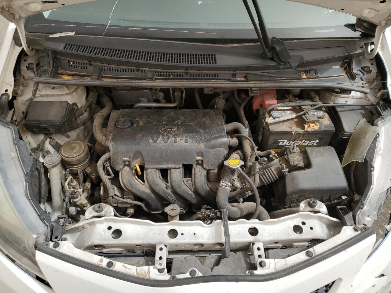 2014 Toyota Yaris - Image 11