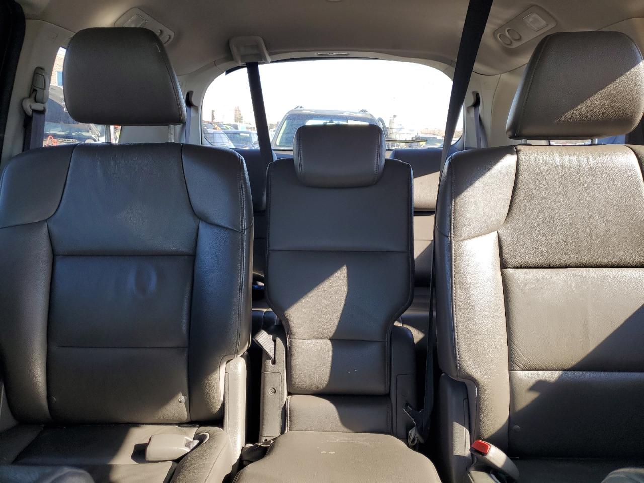 2011 Honda Odyssey - Image 10