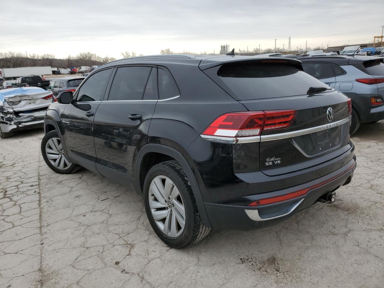 2020 Volkswagen Atlas - Image 2