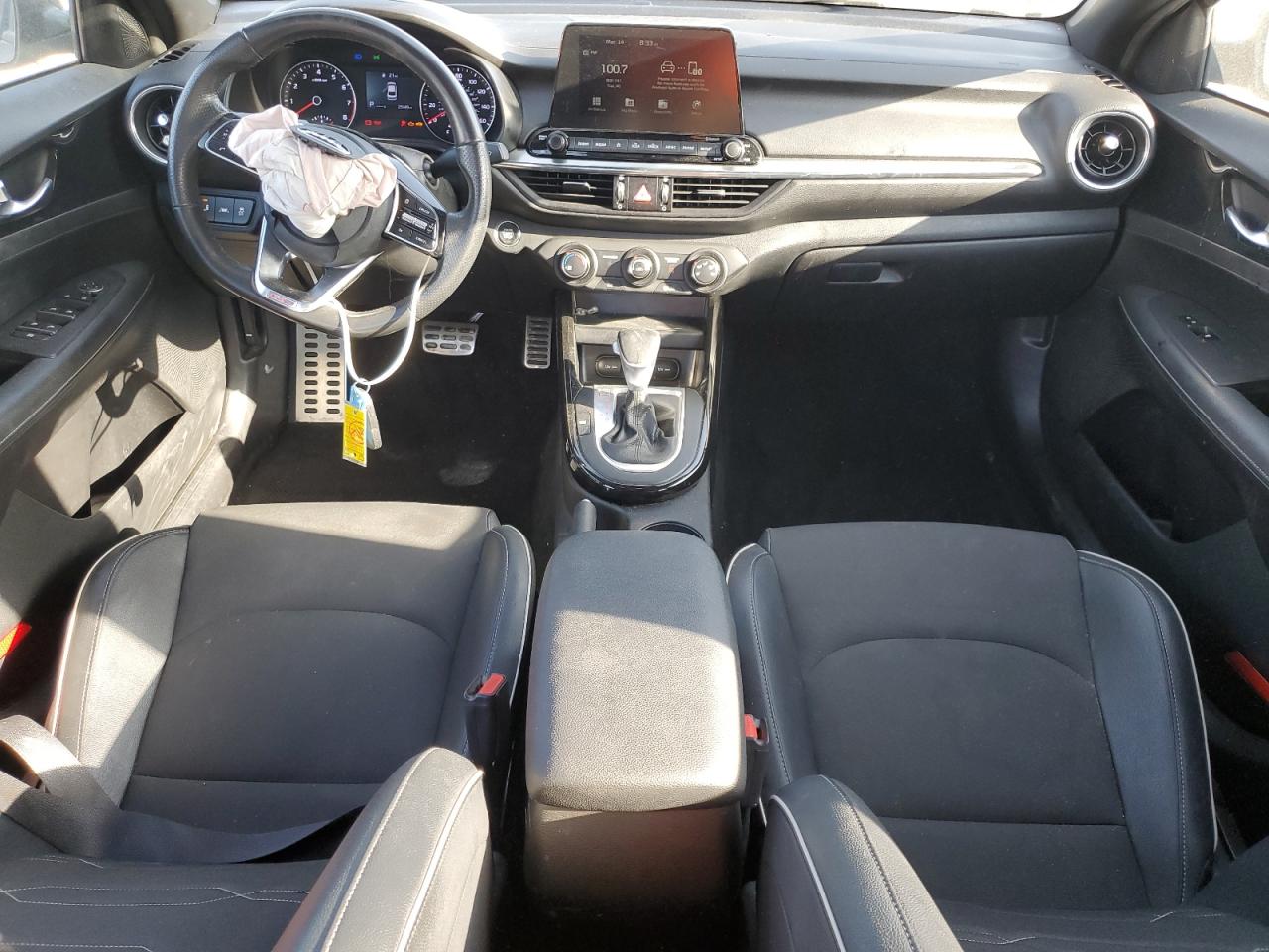 2021 Kia Forte - Image 8