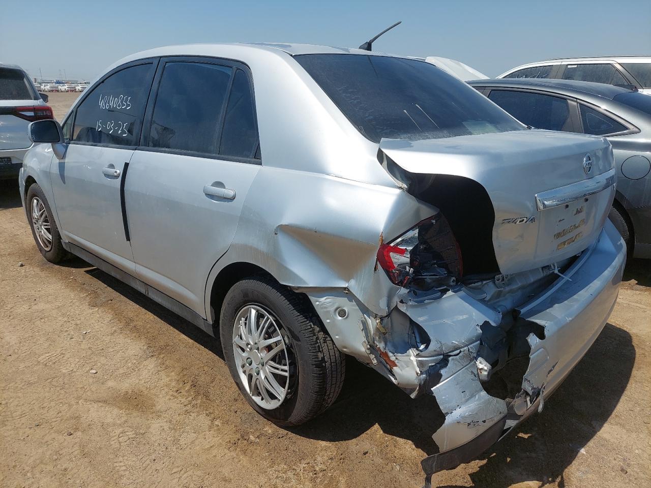 3N1BC1A64BK203710 - 2011 Nissan Tiida - #48640855