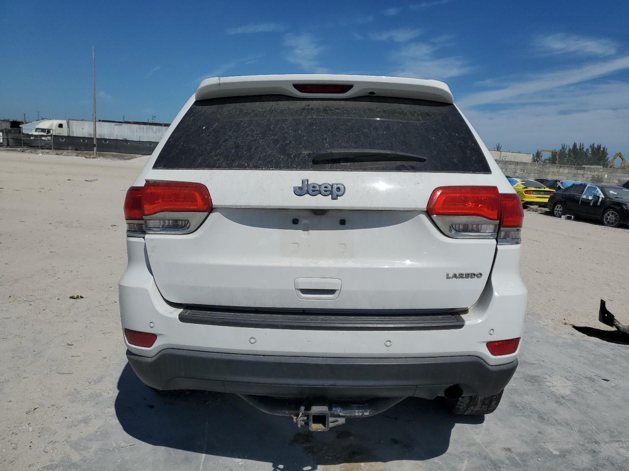2017 Jeep Grand Cherokee - Image 6