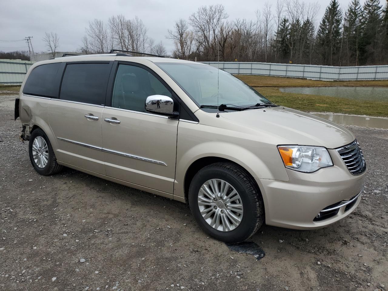 2012 Chrysler Town & Country - Image 4