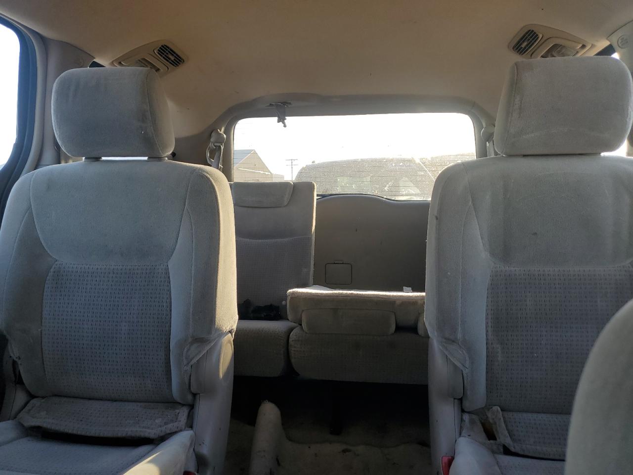 2006 Toyota Sienna - Image 10