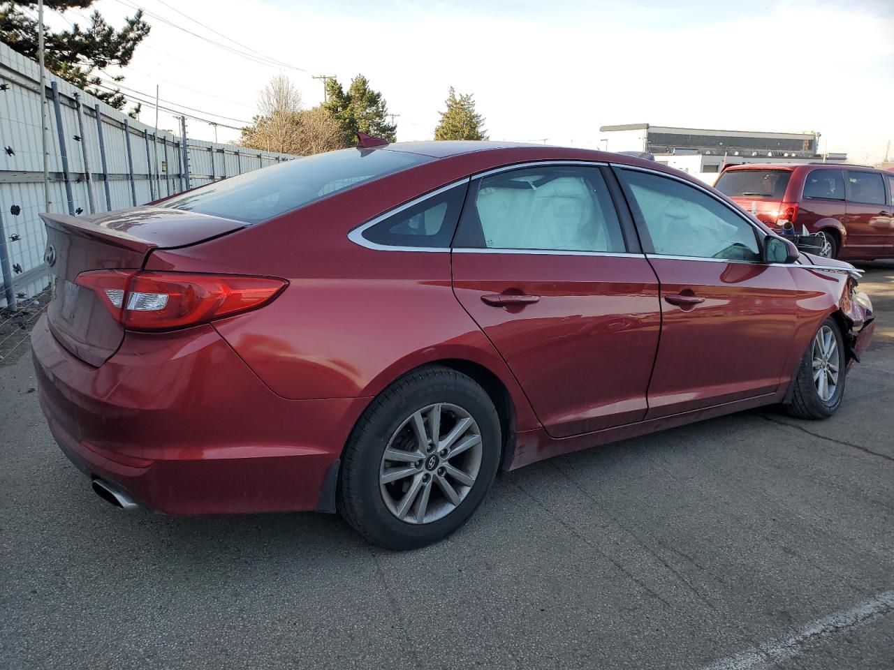 2015 Hyundai Sonata - Image 3