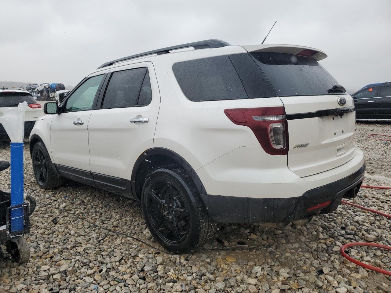 2014 Ford Explorer - Image 2