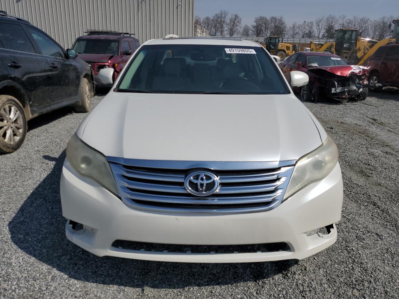 2012 Toyota Avalon - Image 5