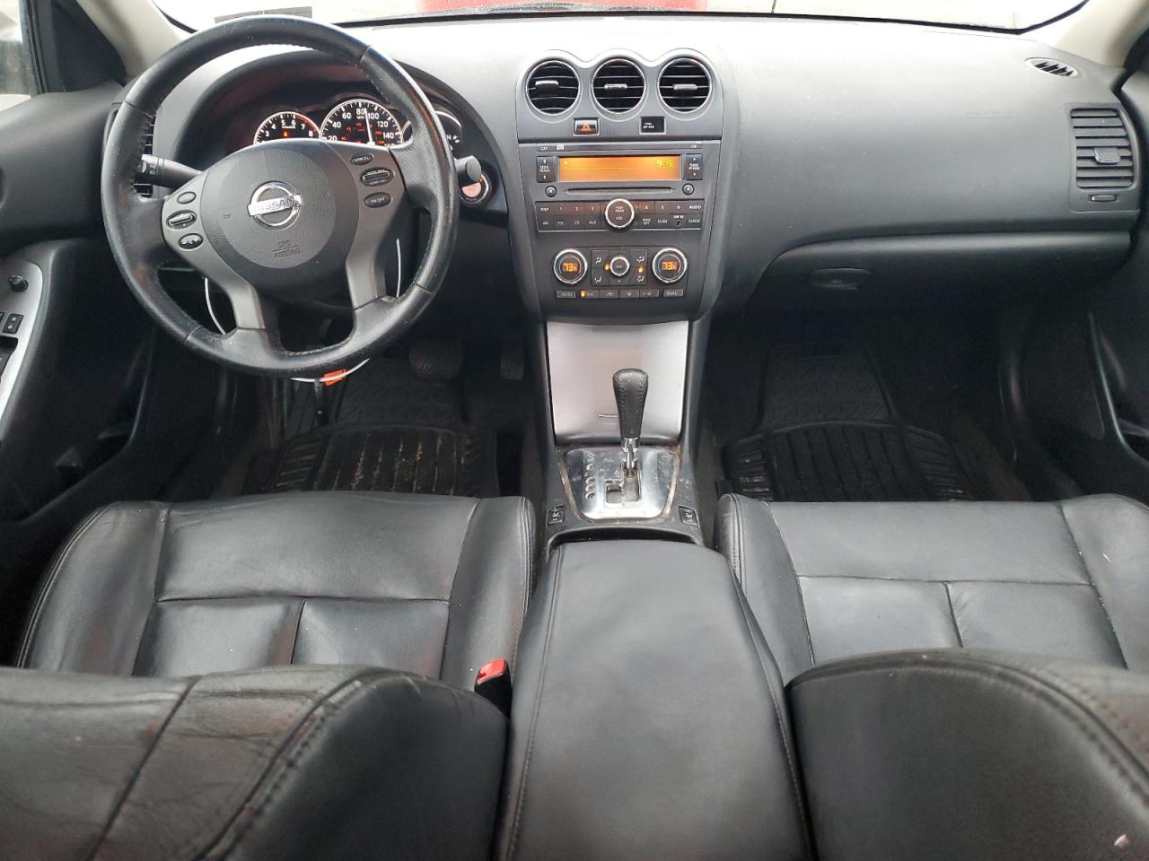 2010 Nissan Altima - Image 8